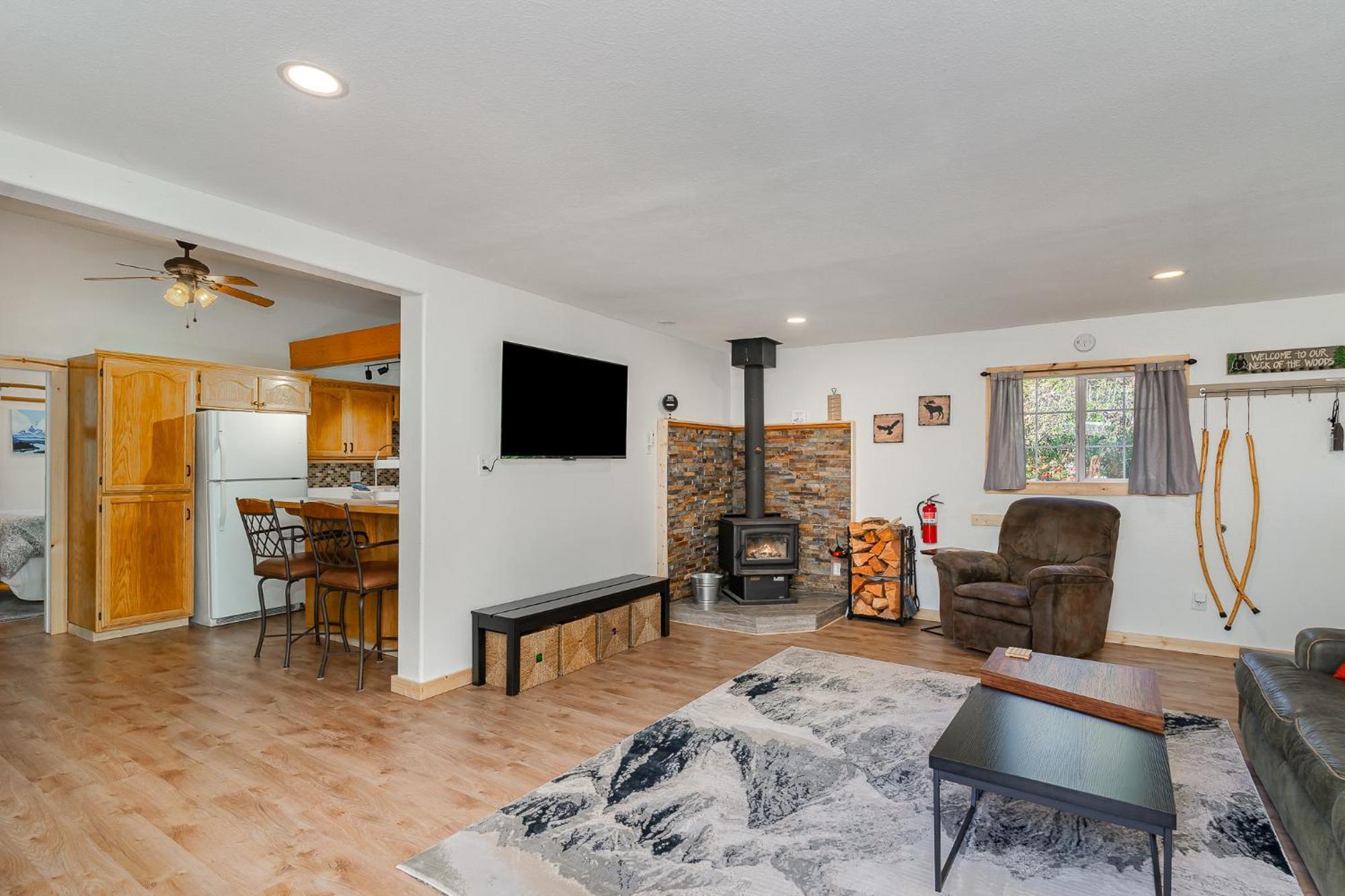 Bear'S Den Hideaway With Hot Tub Villa Ashford Buitenkant foto